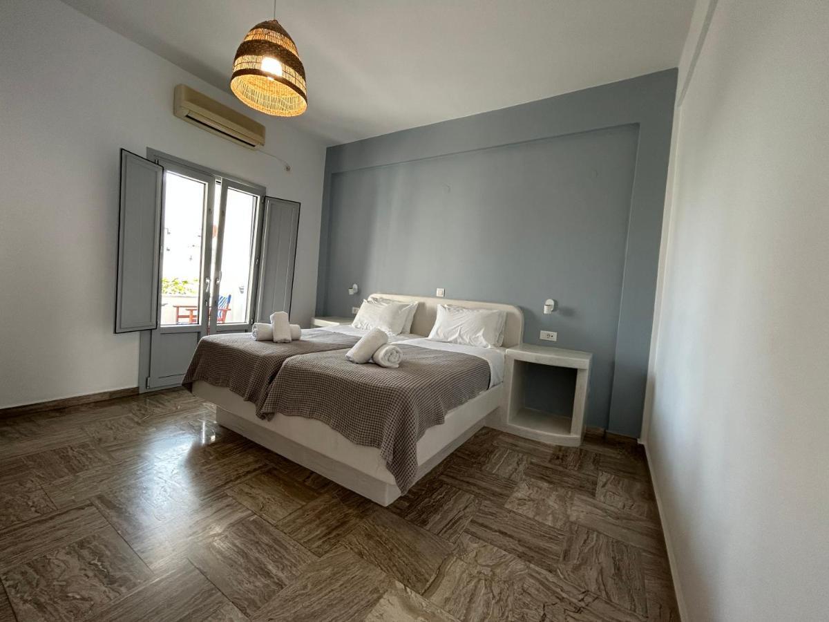 Pensiune George Karterados (Santorini)