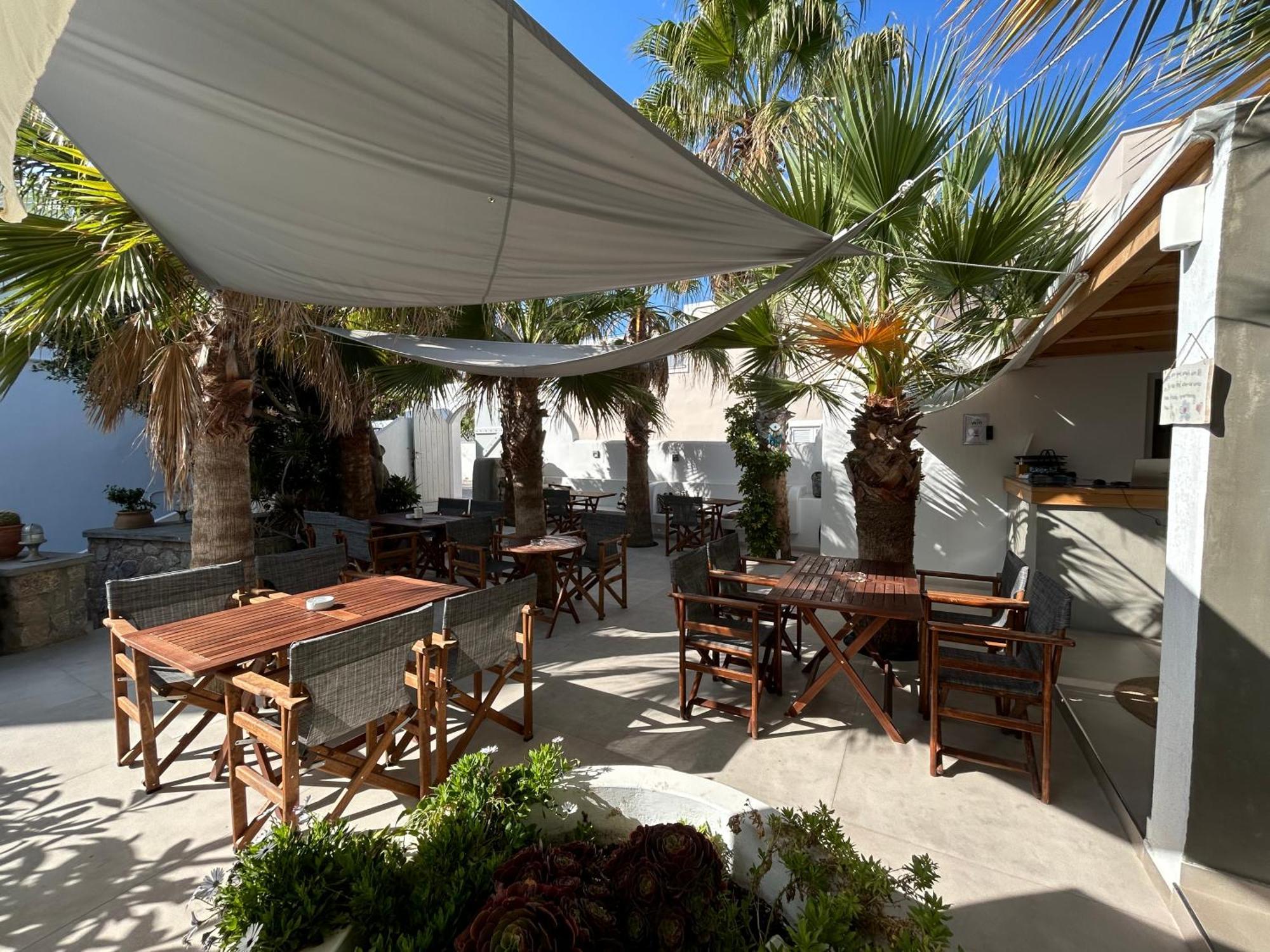 Pensiune George Karterados (Santorini)